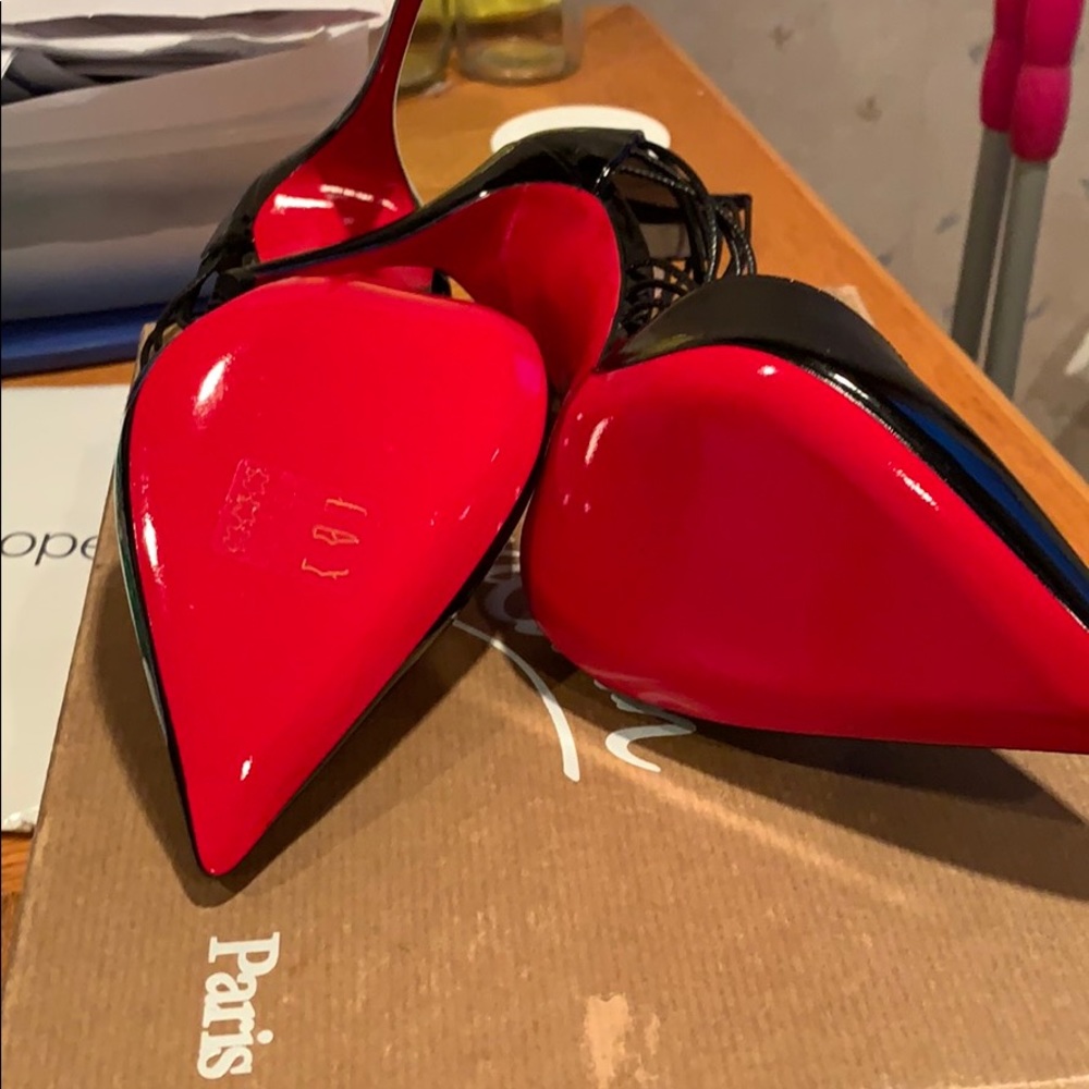 Red bottoms - Picture 4 of 6